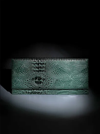 Планинг недат. 64л 390*180 "Аллигатор" зеленый, кожзам, тв.переплет, обл.поролон, офсет, настольный, откр.евроспираль, справ.мат-лы, ПВХ уп - фото 5