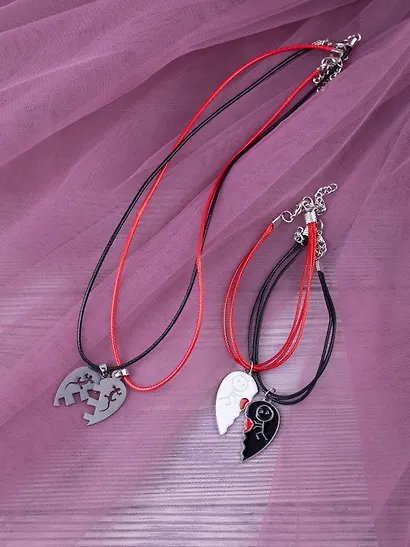 Набор парных браслетов и кулонов Половинки сердца (Набор парных браслетов с подвеской Половинки сердца+Набор парных кулонов Половинки сердца) (текстиль, металл) - фото 4