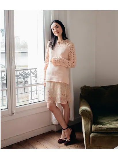 Пуловеры и кардиганы в японском стиле с объемными косами, нежными ажурами - фото 7