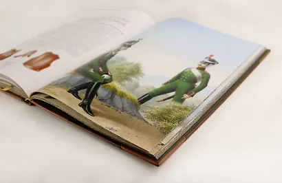 История одежды и вооружения российских войск. Книга большого формата с цветными иллюстрациями и в коллекционном кожаном переплете ручной работы изящным тиснением - фото 9
