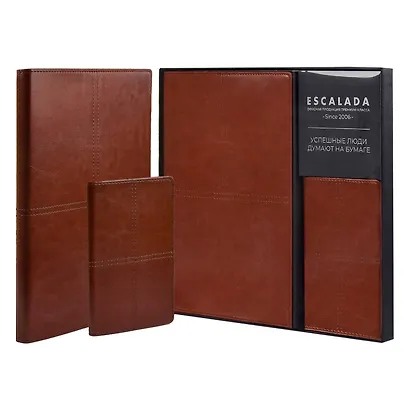 Ежедневник недат. А5+ 160л 175*245 "Сариф" коричневый + обложка на паспорт, мягк.переплет, блинтовое тиснение, офсет, ляссе, подар. упаковка - фото 2