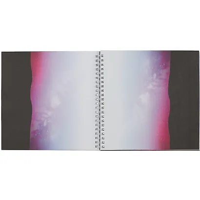 Скетчбук 196*196 45л "Градиент. Девочка на качелях" дизайнерск.блок, 100г/м2, мат.ламинация, выборочный УФ-лак - фото 4