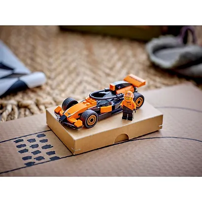 LEGO City: Пилот F1 на болиде McLaren, 86 деталей (60442) - фото 2