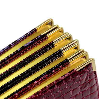 Книга для записей А5 80л "BUSINESS PREMIUM. Grand croco (бордо)" иск.кожа, поролон, тв.переплет, мет.уголки, золот.срез, 2 ляссе, инд.уп. - фото 4