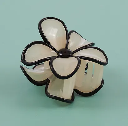 Заколка-крабик Цветок бежевый (пластик) (12-253004-С13) (Lafilaf) - фото 5