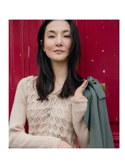 Пуловеры и кардиганы в японском стиле с объемными косами, нежными ажурами - фото 4