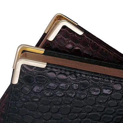 Ежедневник дат. 2026г. А5 176л "Business Premium. Lizard" бордо, 7Б, иск.кожа, обл.поролон, тв.переплет, мет.уголки, тонир.блок, зол.торец, справ.мат-лы, 2 ляссе, инд.уп - фото 6