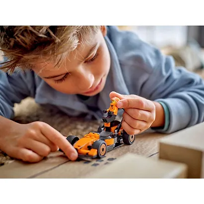 LEGO City: Пилот F1 на болиде McLaren, 86 деталей (60442) - фото 10