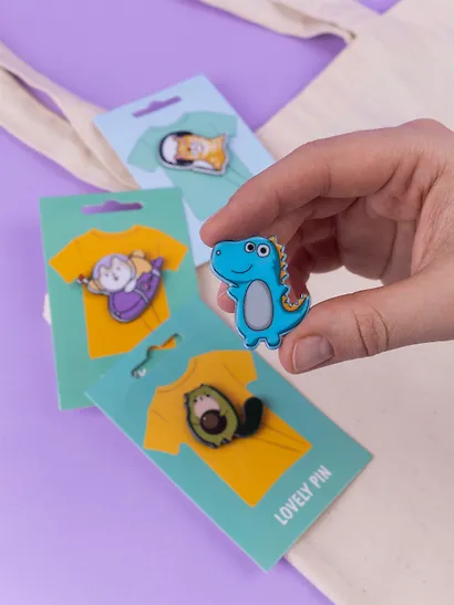 Набор акриловых значков (5шт) (Значок Корги в космосе Значок Котик Значок Авокадо Кот Значок Динозаврик (голубой) Значок Меломан) (акрил) (упаковка) - фото 11