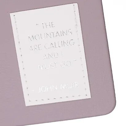 Еженедельник недат. 64л 160х105 "NUANCES" эустома, 7Б, иск.кожа, тв.переплет, тонир.блок, нашивка с тисн.фольгой, скругл.углы, ляссе, инд.уп - фото 5