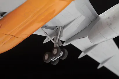 Сборная модель «Грузовой самолет нового поколения Ту-204-100С», ZVEZDA (7031) - фото 4