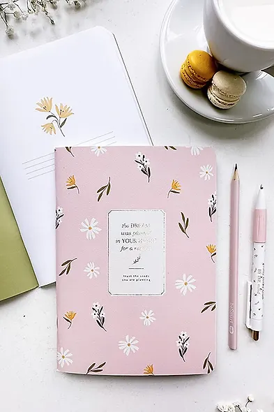 Тетрадь в клетку "April", 48 листов, скрепка, розовый - фото 3