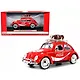 Машинка литая коллекционная Motor City Classics - Die-сast модель по лицензии Coca-Cola 1966 Volkswagen Beetle (Top Rack), масштаб 1:24 - фото 1