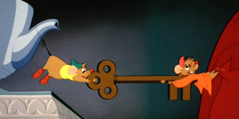 Мыши и ключ кадр мультфильма Золушка