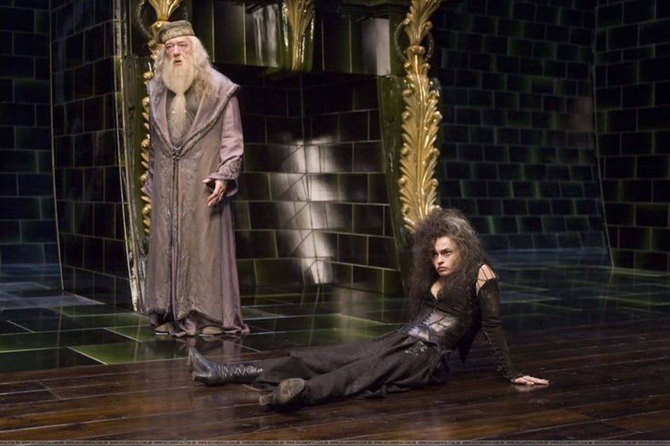 Дамблдор и Беллатриса Лестрейндж кадр со съемок фильма про Гарри Поттера