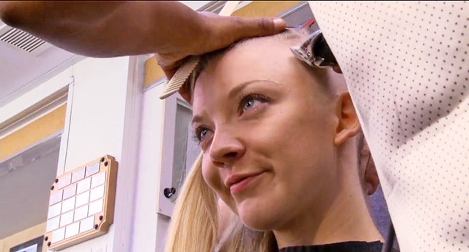 Натали Дормер побрили голову для роли Крессиды Голодные игры.jpg